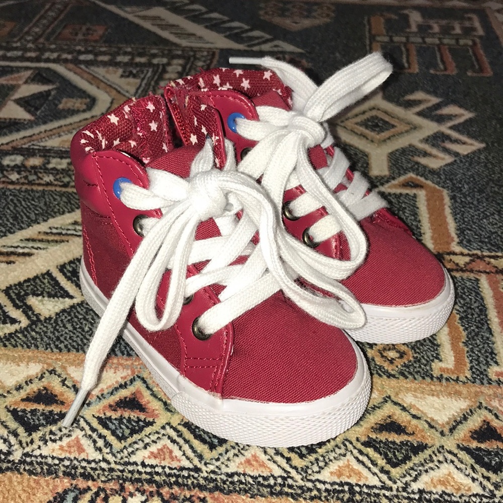 Cat & Jack high tops size 5